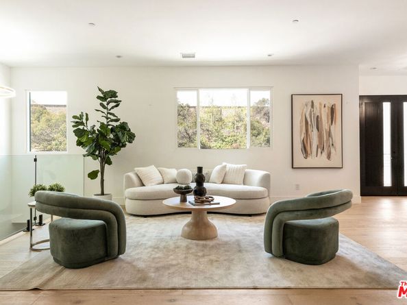 350 Mount Carmel Dr, Glendale CA 91206