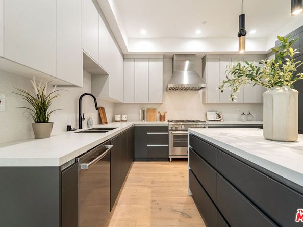 350 Mount Carmel Dr, Glendale CA 91206