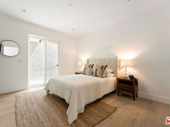 350 Mount Carmel Dr, Glendale CA 91206