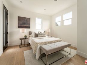 350 Mount Carmel Dr, Glendale CA 91206