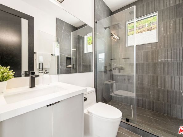 350 Mount Carmel Dr, Glendale CA 91206