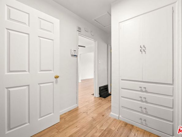 3961 W 64th Street, Los Angeles CA 90043