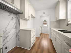 3961 W 64th Street, Los Angeles CA 90043