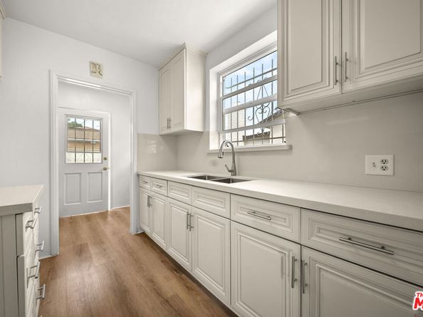 3961 W 64th Street, Los Angeles CA 90043