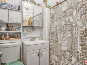 2955 Van Buren Place, Los Angeles CA 90007