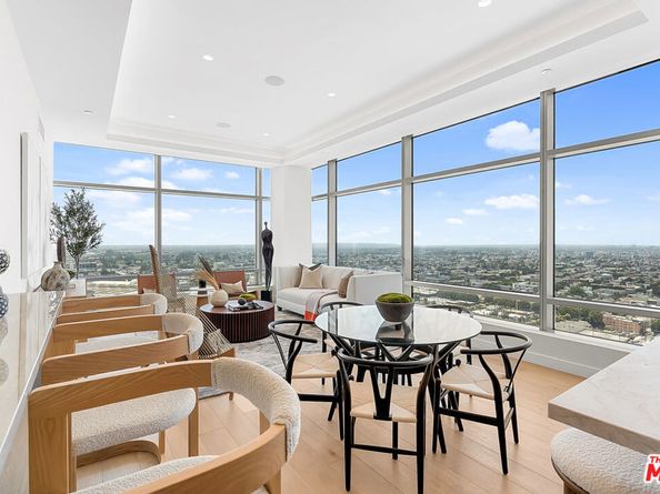 900 W Olympic Boulevard 27B, Los Angeles CA 90015