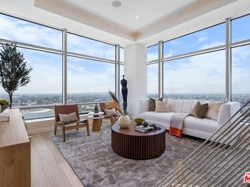 900 W Olympic Boulevard