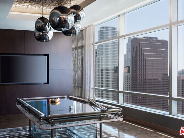 900 W Olympic Boulevard 27B, Los Angeles CA 90015