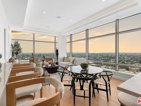 900 W Olympic Boulevard 27B, Los Angeles CA 90015