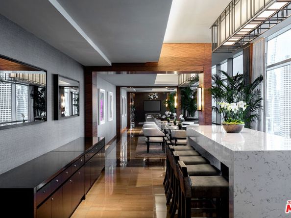 900 W Olympic Boulevard 27B, Los Angeles CA 90015