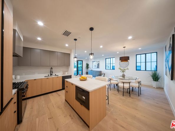 10352 Riverside Drive 103, Toluca Lake CA 91602