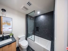 10352 Riverside Drive 103, Toluca Lake CA 91602