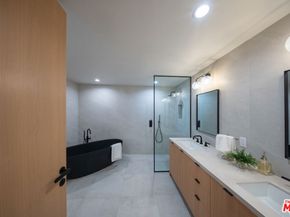 10352 Riverside Drive 103, Toluca Lake CA 91602