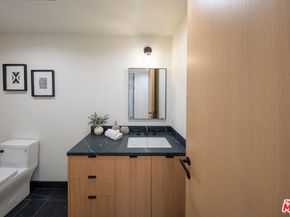 10352 Riverside Drive 103, Toluca Lake CA 91602