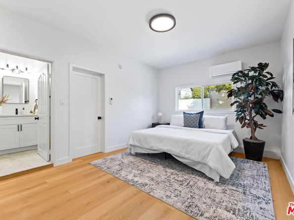 8507 Naylor Avenue, Los Angeles CA 90045