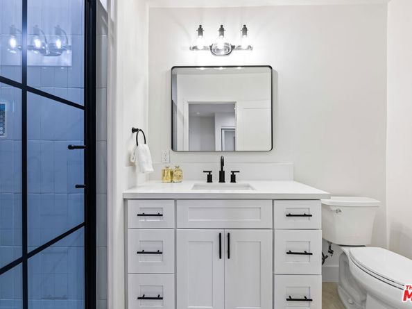 8507 Naylor Avenue, Los Angeles CA 90045