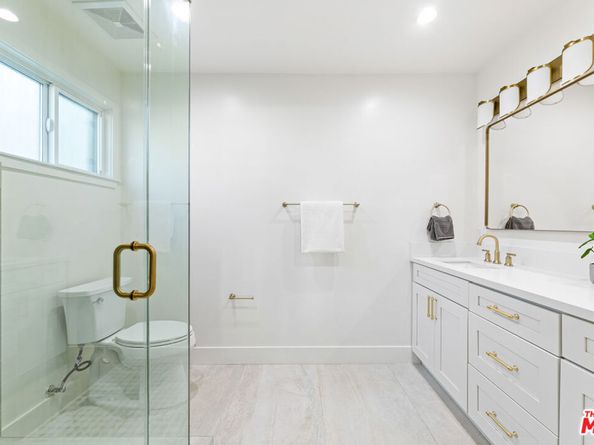 8507 Naylor Avenue, Los Angeles CA 90045