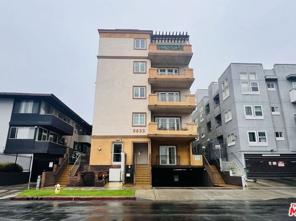 5633 Carlton Way 203, Los Angeles CA 90028