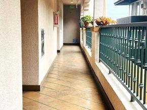 5633 Carlton Way 203, Los Angeles CA 90028