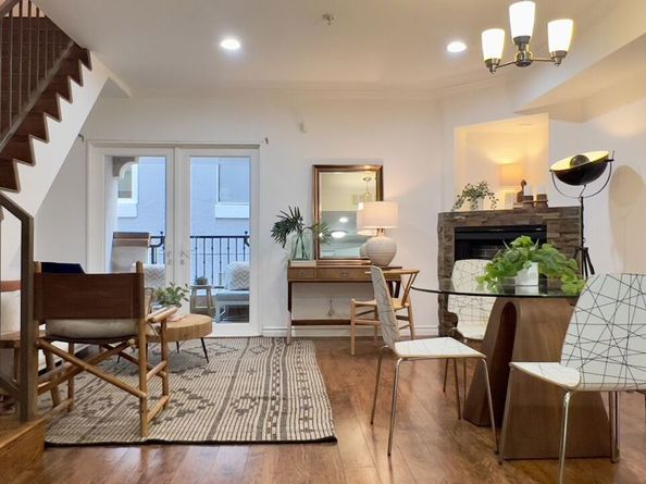 5633 Carlton Way 203, Los Angeles CA 90028