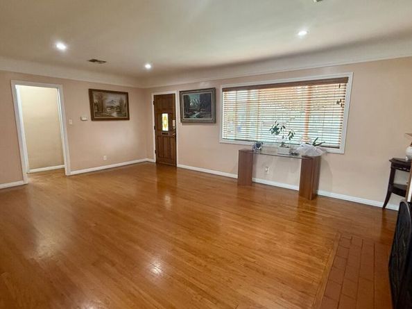 14019 Bessemer Street, Van Nuys CA 91401