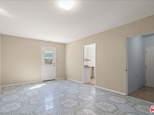 14019 Bessemer Street, Van Nuys CA 91401