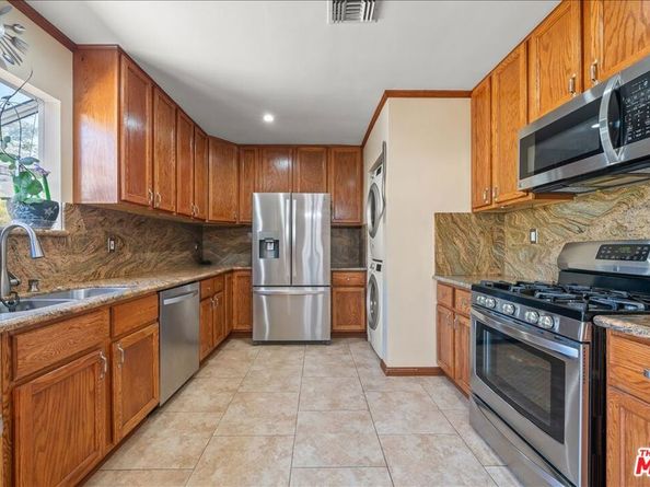 14019 Bessemer Street, Van Nuys CA 91401