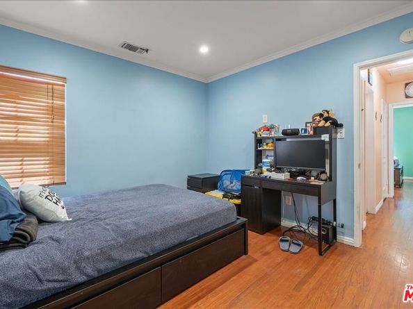 14019 Bessemer Street, Van Nuys CA 91401