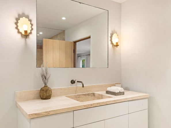 7046 Grasswood Avenue, Malibu CA 90265