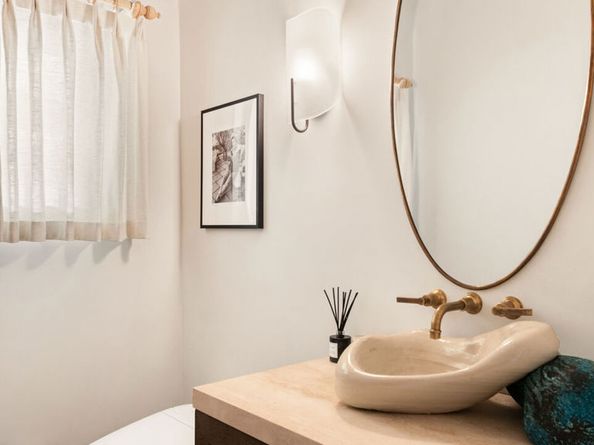 7046 Grasswood Avenue, Malibu CA 90265