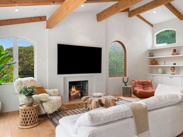 7046 Grasswood Avenue, Malibu CA 90265