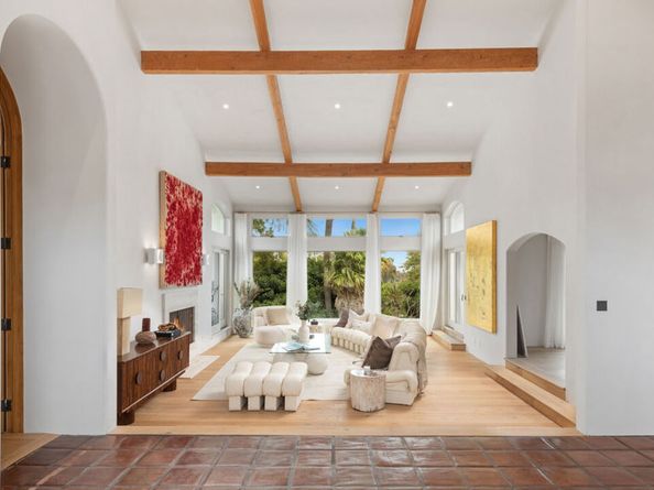 7046 Grasswood Avenue, Malibu CA 90265