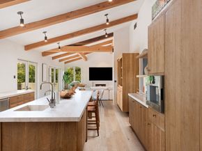 7046 Grasswood Avenue, Malibu CA 90265