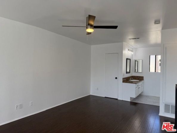 558 EVERGREEN Street 8, Inglewood CA 90302