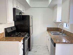 558 EVERGREEN Street 8, Inglewood CA 90302