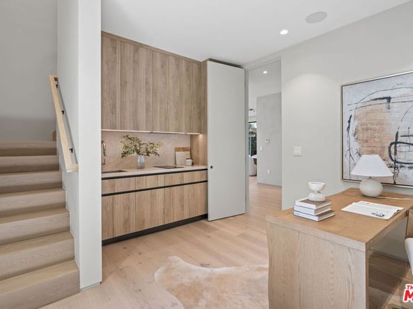 6638 Lindenhurst Ave., Los Angeles CA 90048