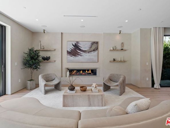 6638 Lindenhurst Ave., Los Angeles CA 90048