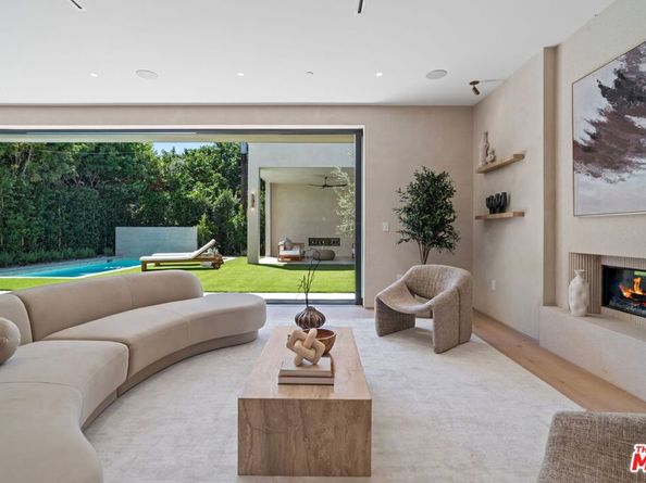 6638 Lindenhurst Ave., Los Angeles CA 90048