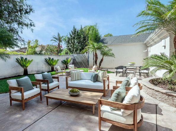 7701 Hindry Avenue, Los Angeles CA 90045