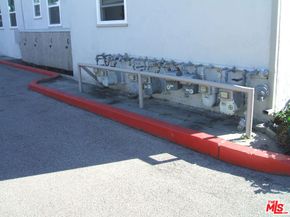 5619 1/2 W Clemson Street 1/2, Los Angeles CA 90016