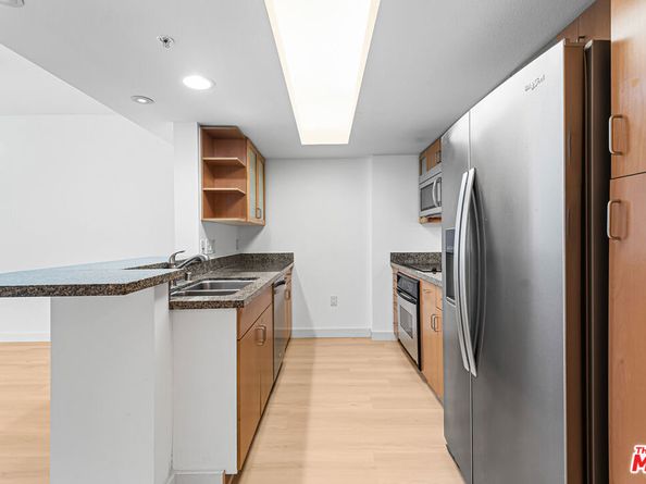 13700 Marina Pointe Drive 421, Marina Del Rey CA 90292