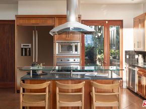 2336 Boone Avenue, Venice CA 90291