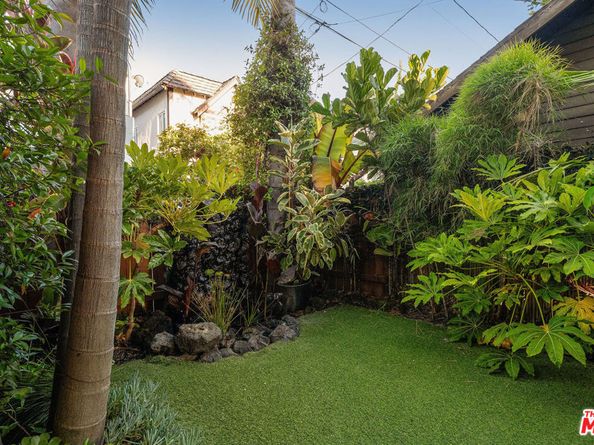2336 Boone Avenue, Venice CA 90291