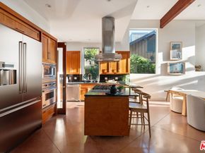 2336 Boone Avenue, Venice CA 90291