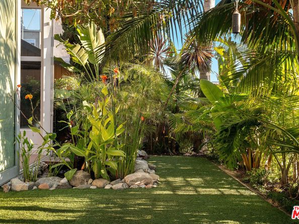2336 Boone Avenue, Venice CA 90291