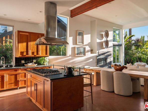 2336 Boone Avenue, Venice CA 90291