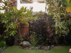 2336 Boone Avenue, Venice CA 90291
