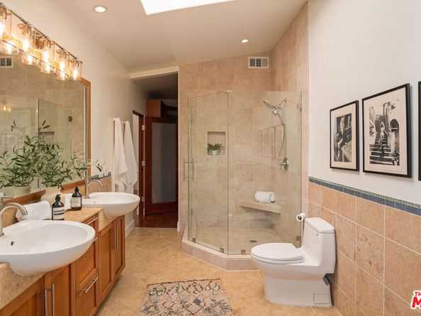 2336 Boone Avenue, Venice CA 90291