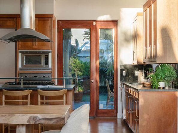 2336 Boone Avenue, Venice CA 90291
