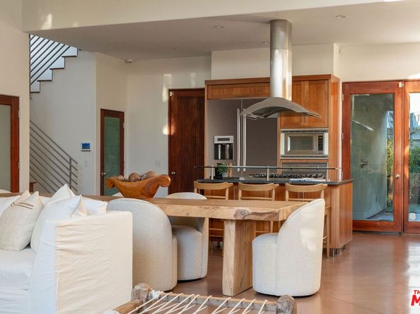 2336 Boone Avenue, Venice CA 90291